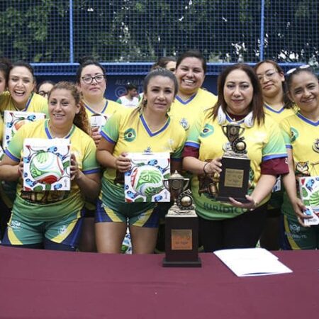 En la rama femenil, la escuadra Luris FC, de la Subdirección de Jurídico, venció 2 – 1, en tanda de penales, a la escuadra Fuerza Crediticia de la Subdirección de Crédito.