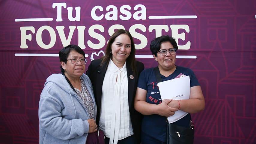 El FOVISSSTE llegó hasta Toluca, donde entregó cerca de 500 Constancias de Crédito Liquidado. | Foto: FOVISSSTE