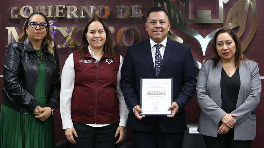 Jabnely Maldonado destacó que este documento es fruto del esfuerzo de las personas acreditadas. | Foto: FOVISSSTE