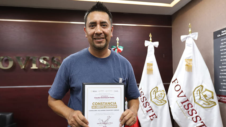 Jabnely Maldonado destacó que este documento es fruto del esfuerzo de las personas acreditadas. | Foto: FOVISSSTE