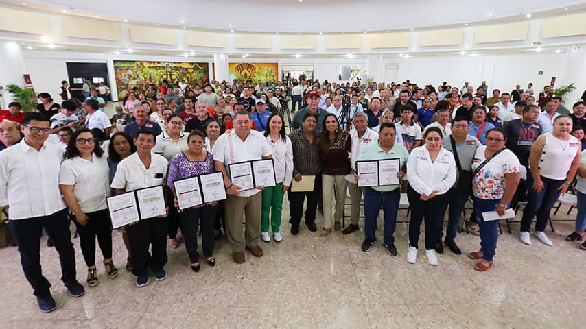 Además de la entrega de constancias, se firmó un convenio entre FOVISSSTE y el Gobierno del Estado de Quintana Roo. | Foto: FOVISSSTE