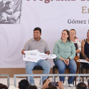 FOVISSSTE acompaña a Presidenta a la liquidación de 400 créditos