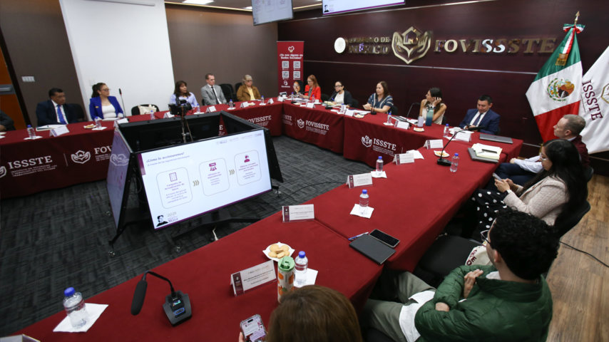 Embajadores FOVISSSTE reciben capacitación sobre créditos en pesos