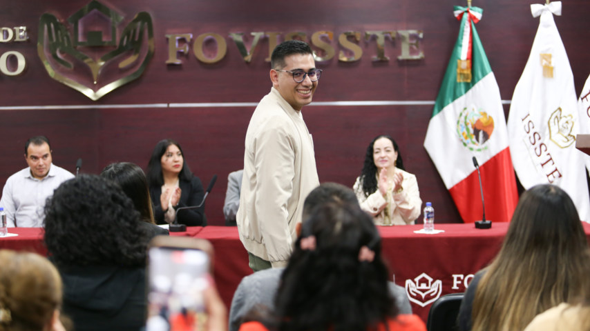 •	Nadia Hernández y Brandom Candia fueron galardonados con el premio que valora su vocación de servicio 